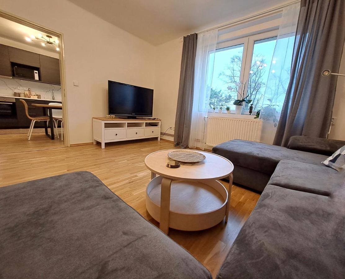 Apartmanovy Dum Se Zahradou V Klidne Casti Prahy 프라하 외부 사진