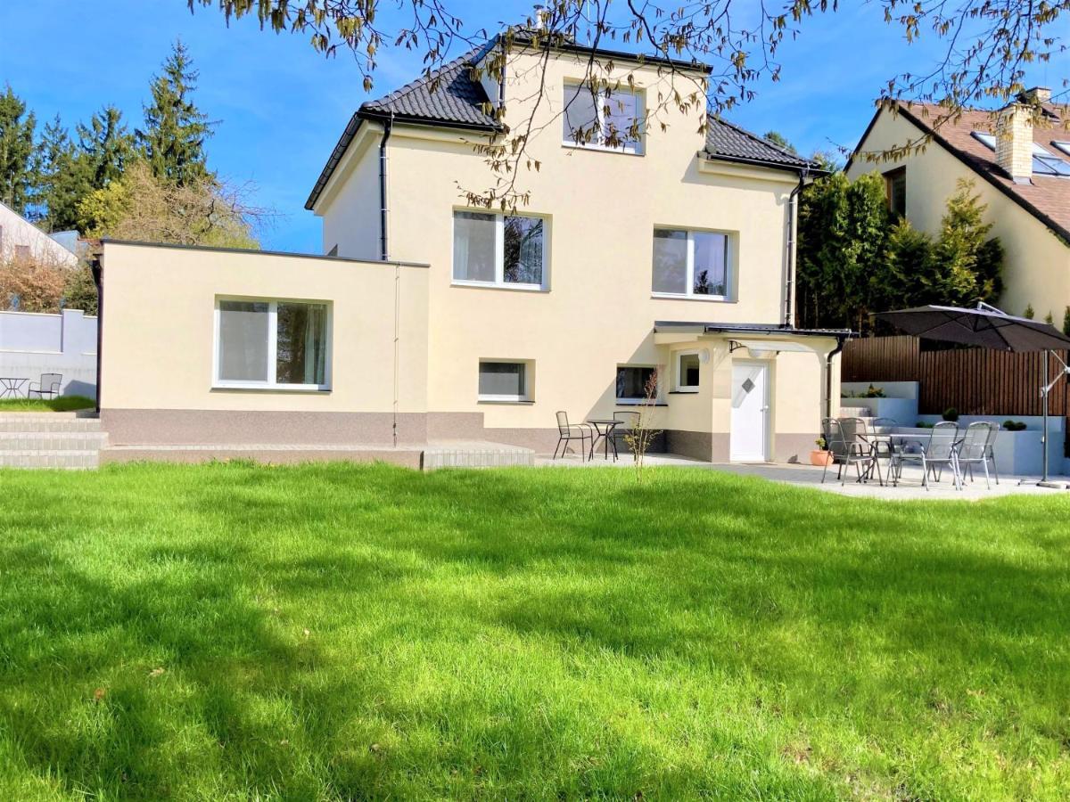 Apartmanovy Dum Se Zahradou V Klidne Casti Prahy 프라하 외부 사진