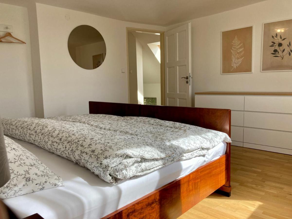 Apartmanovy Dum Se Zahradou V Klidne Casti Prahy 프라하 외부 사진